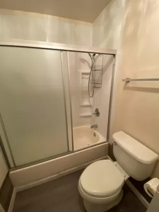 Photo #4: 221144517 Listing