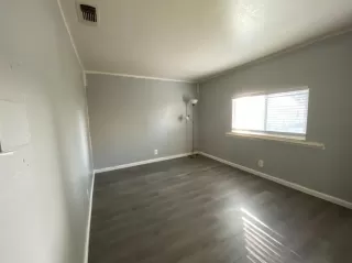 Photo #6: 221144517 Listing