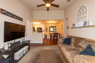 Photo #2: 221145027 Listing 