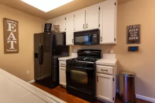 Photo #5: 221145027 Listing 