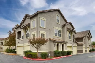 Photo #1: 221145030 Listing