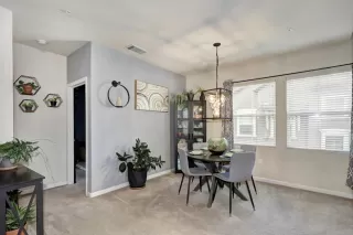 Photo #4: 221145030 Listing
