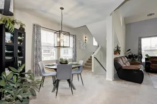Photo #5: 221145030 Listing