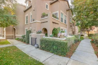 Photo #1: 221145090 Listing