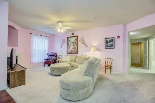 Photo #4: 221145090 Listing