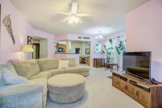 Photo #6: 221145090 Listing