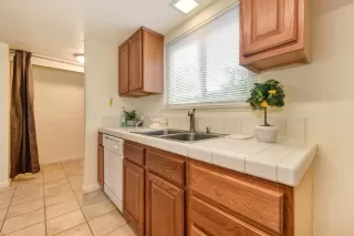 Photo #5: 221145514 Listing