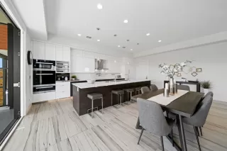 Photo #4: 221145781 Listing