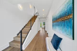 Photo #3: 221145793 Listing