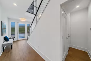 Photo #5: 221145793 Listing