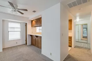 Photo #3: 221145998 Listing