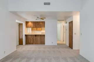 Photo #4: 221145998 Listing