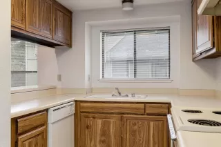 Photo #6: 221145998 Listing