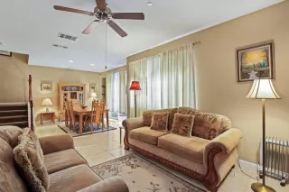 Photo #2: 221146489 Listing 