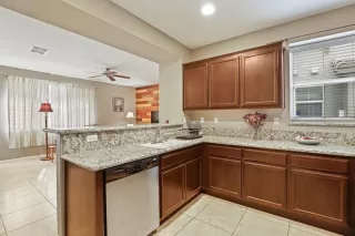 Photo #5: 221146489 Listing 