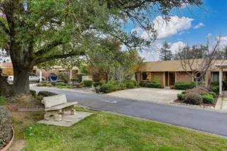 Photo #1: 221146553 Listing 