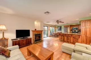 Photo #4: 221146553 Listing 