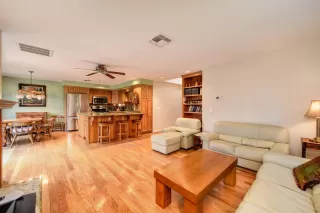 Photo #5: 221146553 Listing 