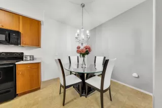 Photo #4: 221146632 Listing