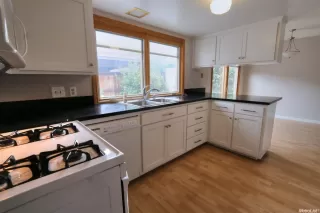 Photo #5: 221146734 Listing