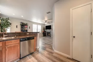 Photo #4: 221146747 Listing 