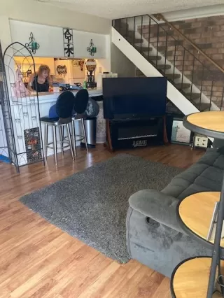 Photo #2: 221147316 Listing 