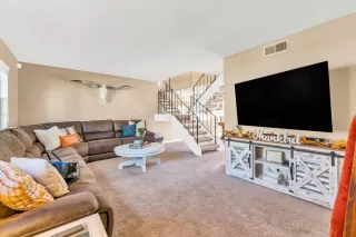 Photo #3: 221147365 Listing 