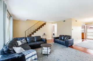 Photo #5: 221147752 Listing 