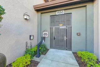Photo #1: 221147991 Listing 
