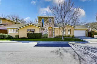 More Details about MLS # 221148029 : 2152 STERLING DR #68