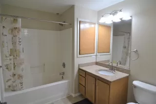 Photo #5: 221148222 Listing