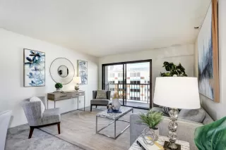 Photo #5: 221148830 Listing