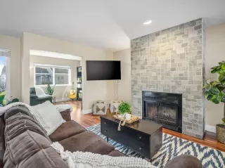 Photo #2: 221149288 Listing