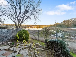 Photo #3: 221149719 Listing