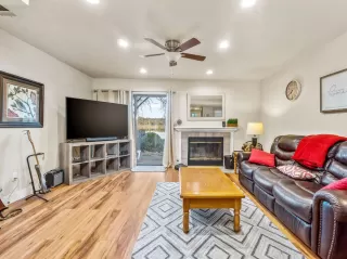 Photo #6: 221149719 Listing