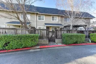 Photo #2: 221150288 Listing