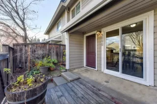 Photo #5: 221150288 Listing