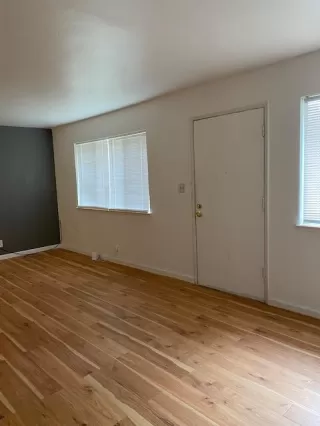 Photo #3: 221150570 Listing