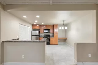 Photo #5: 221151049 Listing