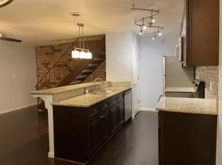 Photo #3: 221151056 Listing 