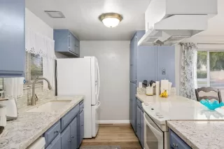Photo #4: 221151127 Listing