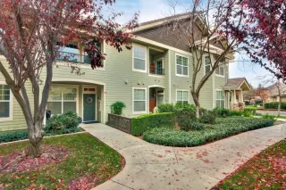 Photo #2: 221151205 Listing