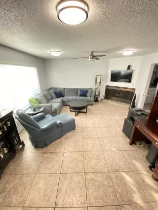 Photo #2: 221151637 Listing