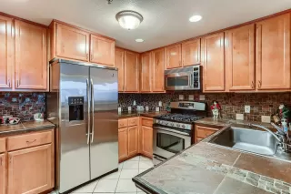 Photo #2: 221151803 Listing 