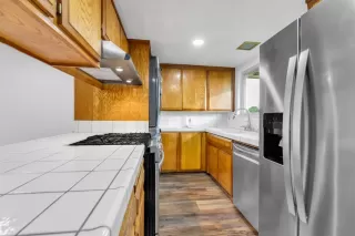 Photo #5: 221151986 Listing