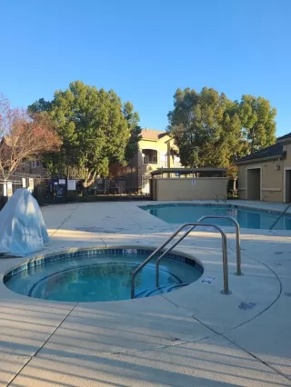 Photo #6: 221152012 Listing 