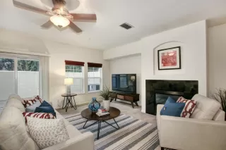 Photo #1: 221152597 Listing