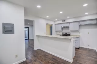 Photo #6: 221153085 Listing