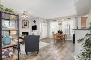 Photo #6: 221153257 Listing 