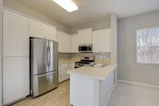 Photo #3: 221153771 Listing 